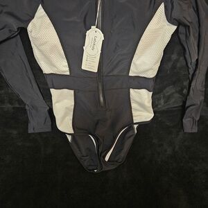 Black and White Long Sleeve Swimsuit-NEW